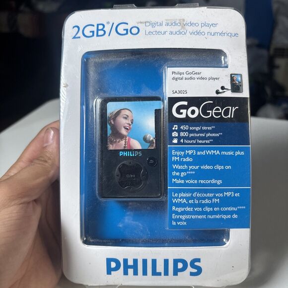 Philips GoGear Digital Audio Video Player 2 GB Black SA3025 - Picture 1 of 7